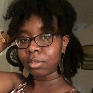 Meet your Posher, Vanessa